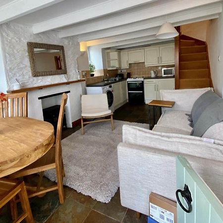 The Little Lighthouse - 2 Minutes From The Beach Pentewan 외부 사진